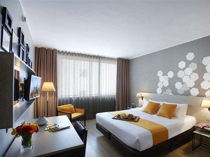Citadines Ramblas Apartahotel